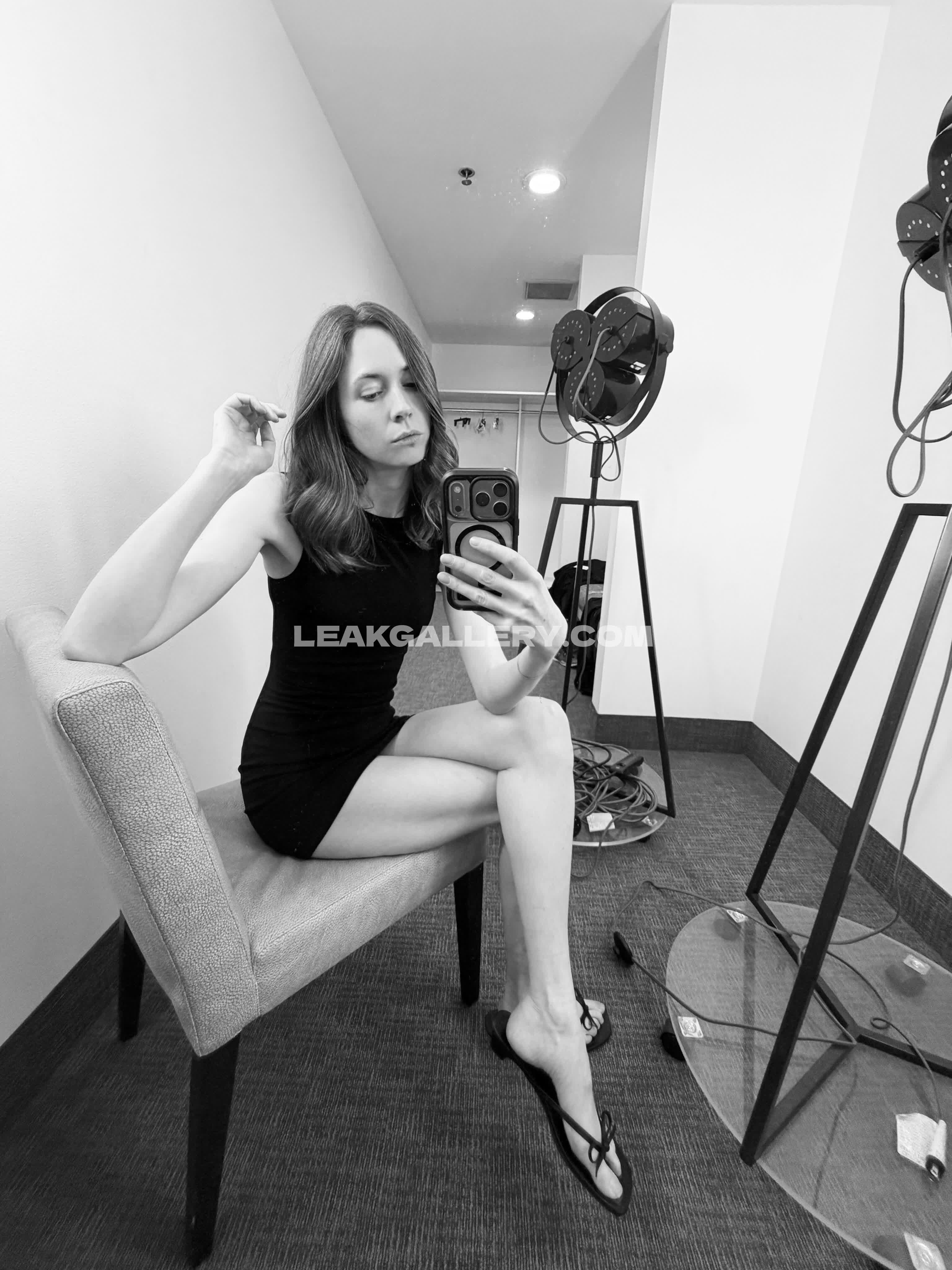 Karengillan Exclusive Leaked Nude OnlyFans #12996674