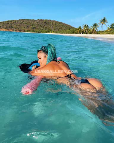 Karolg Bikini Ass Floating OnlyFans Photo Leaked