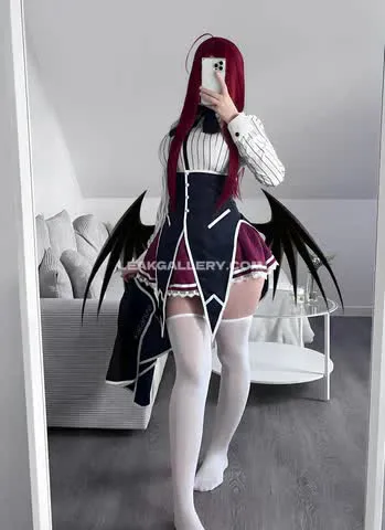 Katanire Thigh-High Stockings Pose OnlyFans Photo Leaked