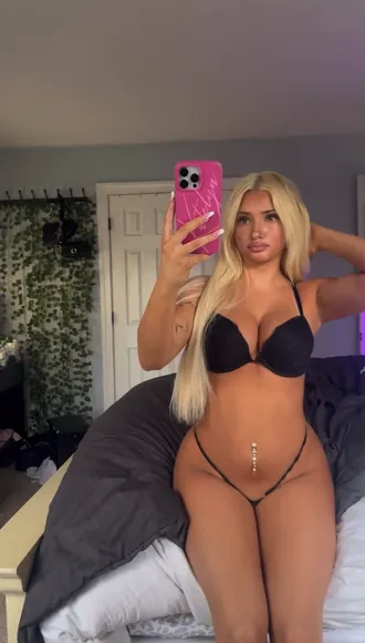 Katee.moraless Black Lingerie Selfie Pose OnlyFans Video Leaked