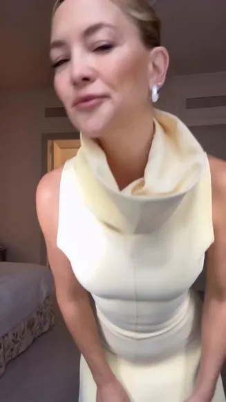 Katehudson Pale Yellow Dress Pose OnlyFans Video Leaked