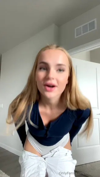 Katelyn White Shorts Thigh Flash OnlyFans Video Leaked
