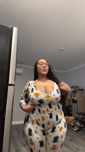 Katmari23 Halloween Bodysuit Tease OnlyFans Video Leaked