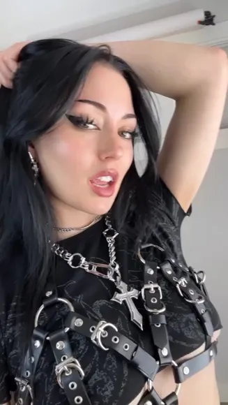 Katyaaeliza Leather Harness Tease OnlyFans Video Leaked