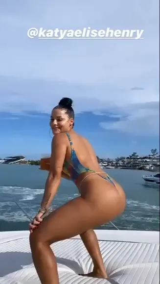 katyaelisehenry video thumbnail