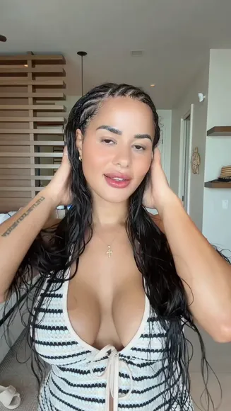 katyaelisehenry