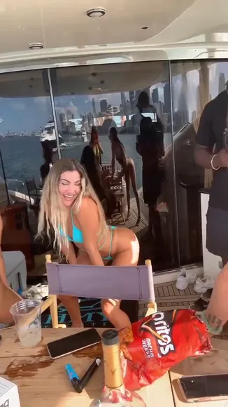katyaelisehenry video thumbnail