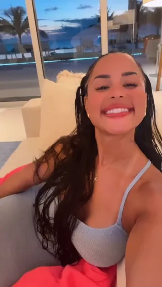 katyaelisehenry