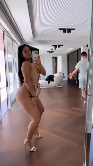 Katya Elise Henry Nude Bodysuit Squatting OnlyFans Video Leaked