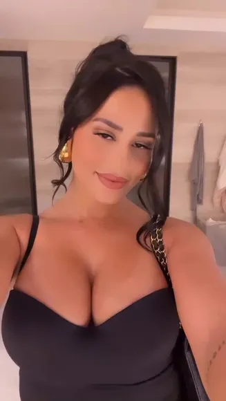 katyaelisehenry
