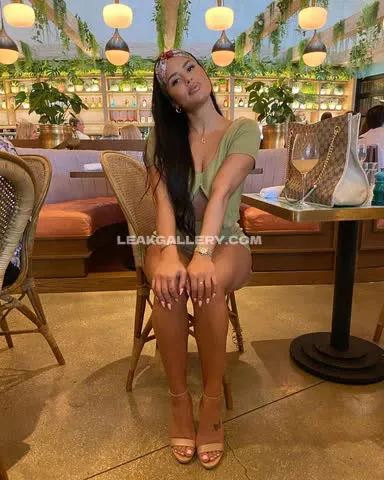 katyaelisehenry