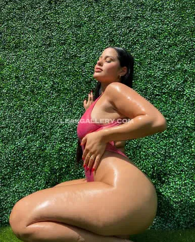katyaelisehenry