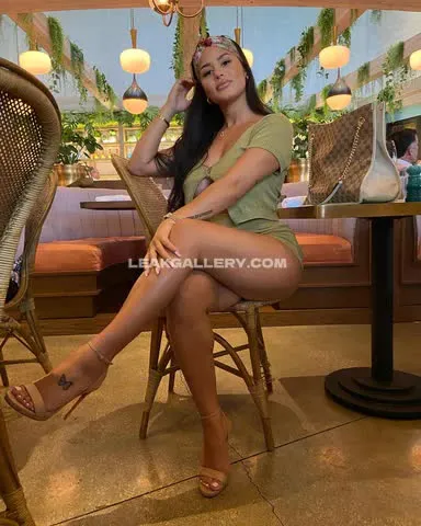 katyaelisehenry