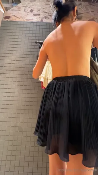 Kayceyeth Black Skirt Twerk Tease OnlyFans Video Leaked
