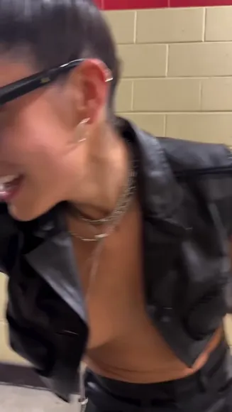 Kelseyplum10 Leather Vest Open Front OnlyFans Video Leaked