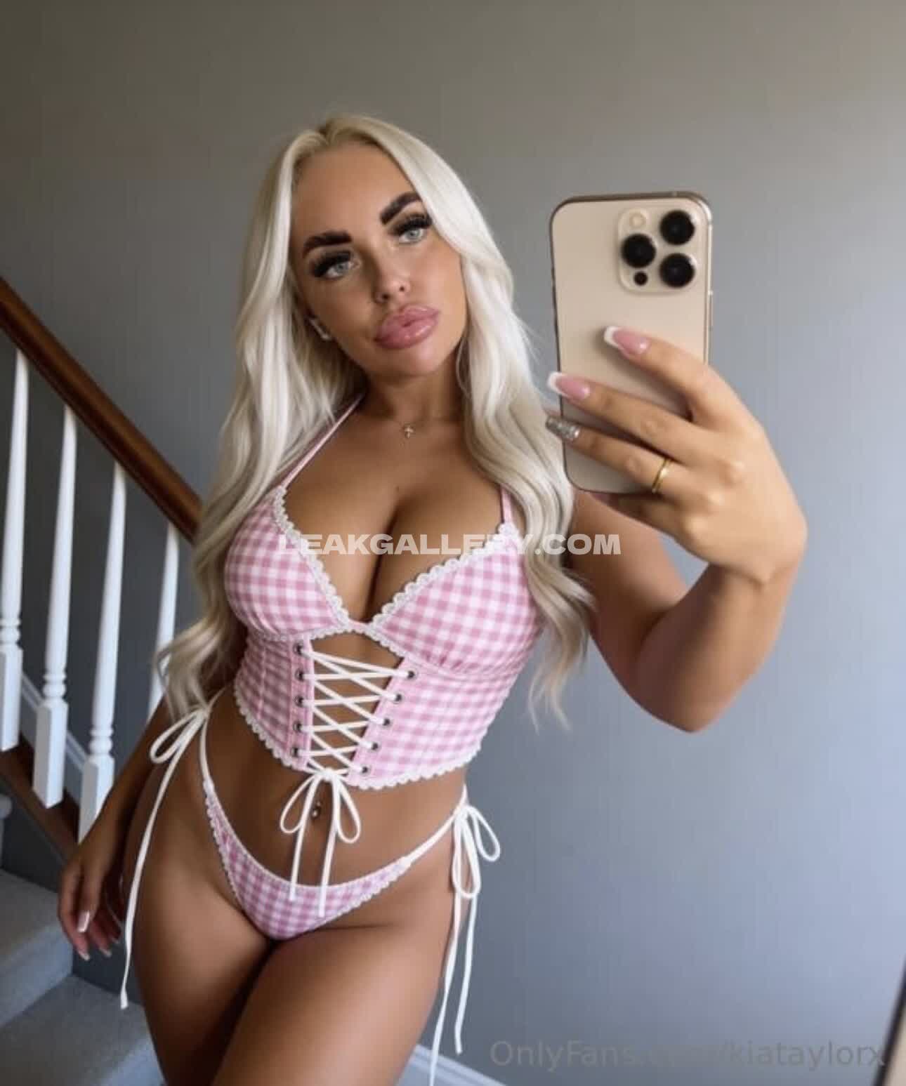 Kiataylorx / kiataylor / kiataylorxox Exclusive Leaked Nude OnlyFans #12809591