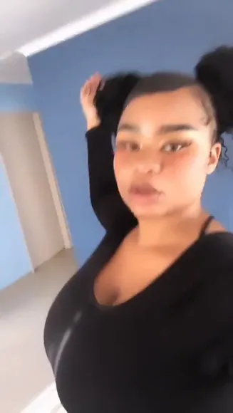 Kim-tiddies Black Top Tease OnlyFans Video Leaked