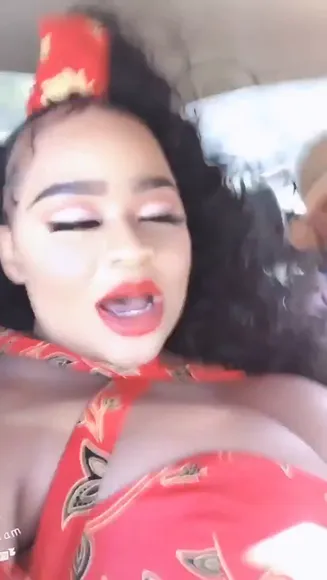 Kim-tiddies Red Bandana Halter Top OnlyFans Video Leaked