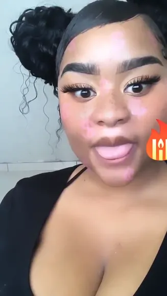 Kim-tiddies Black Topless Tease OnlyFans Video Leaked