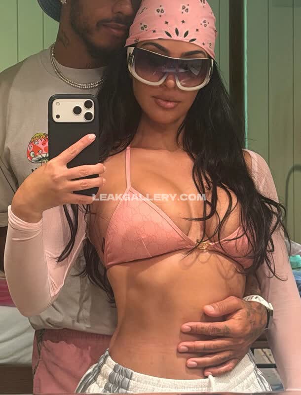 Kimkardashian / kim_kardashian Exclusieve gelekte naaktcontent van OnlyFans #13526236