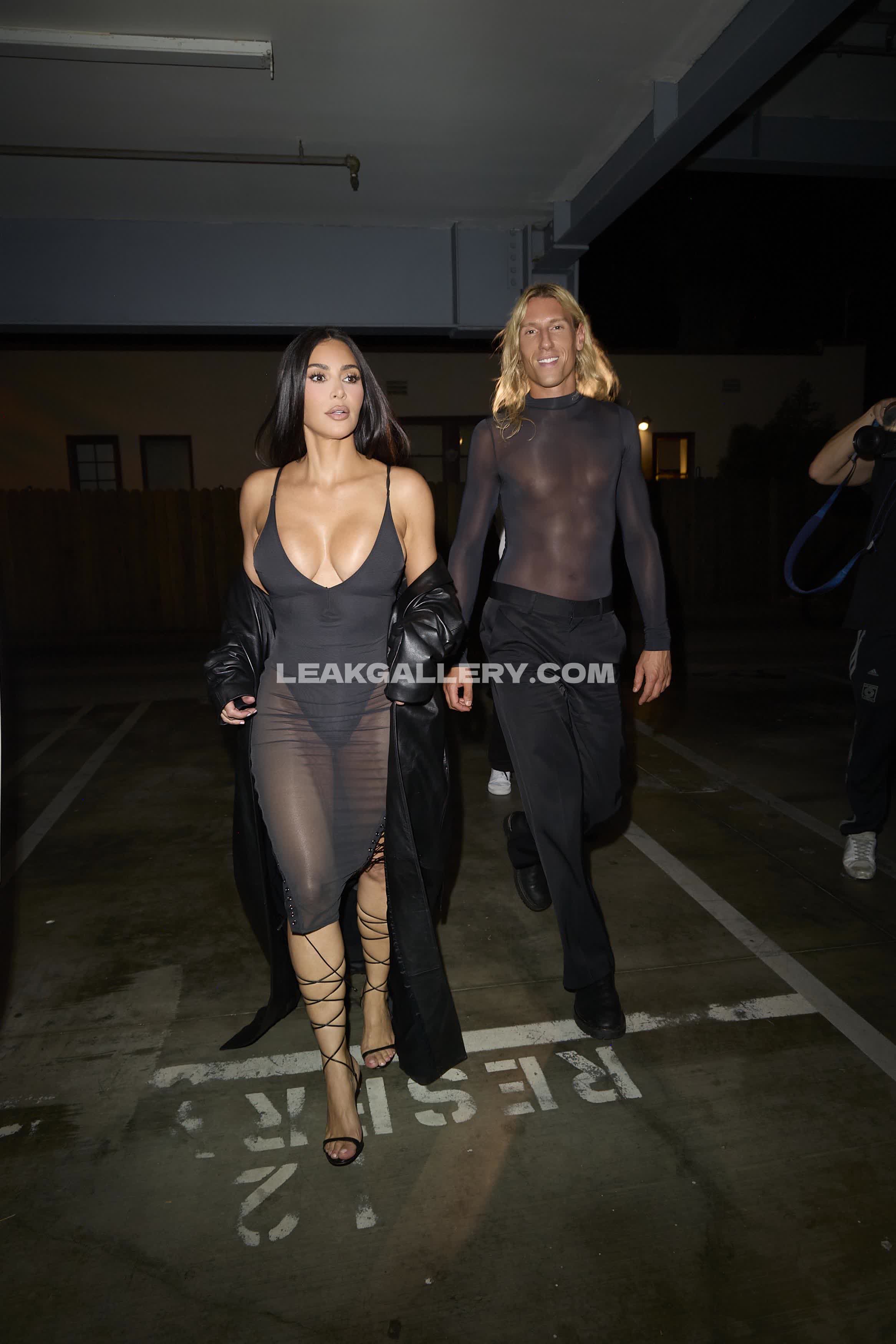Kimkardashian / kim_kardashian एक्सक्लूसिव लीक्ड न्यूड OnlyFans #13518656