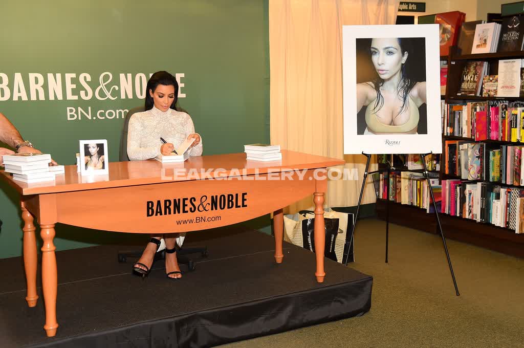 Kimkardashian / kim_kardashian Exclusive Leaked Nude OnlyFans #12661673