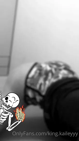 Kingkailey Bare Ass In Camo Shorts OnlyFans Video Leaked