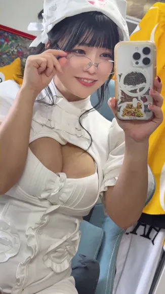 Kippo222 Nurse Outfit Cleavage OnlyFans Video Leaked