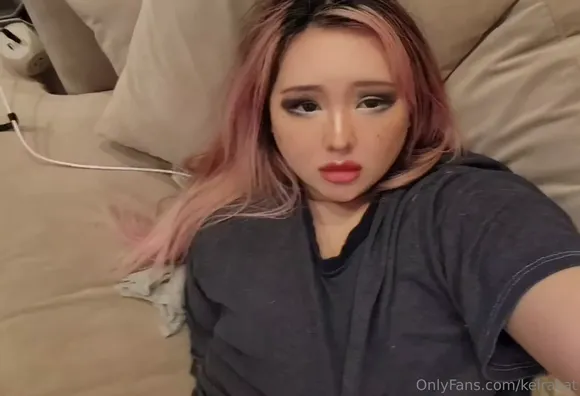 Kiramisuwu Tits Out T-Shirt Pull OnlyFans Video Leaked