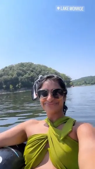 Kitirashi Green Swimsuit Lake Float OnlyFans Video Leaked