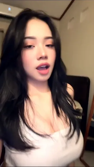 Kittencatsu Low-Cut White Top Tease OnlyFans Video Leaked