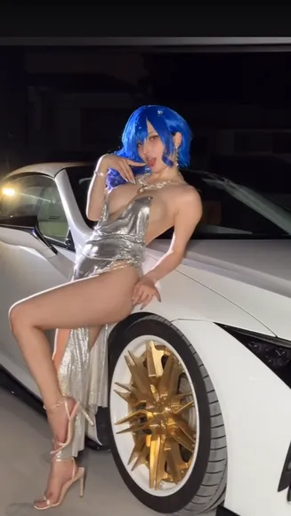 Komachi Silver Dress Leg Spread OnlyFans Video Leaked