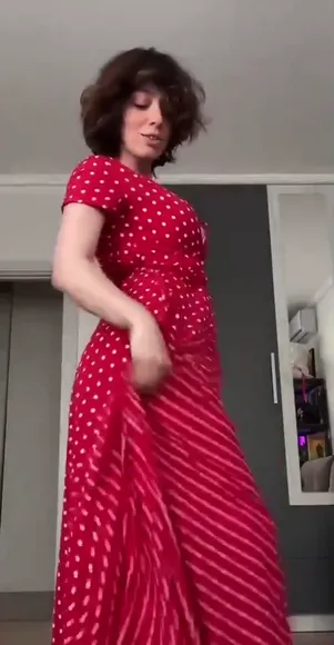 Korya_mc Red Polka Dot Dress OnlyFans Video Leaked