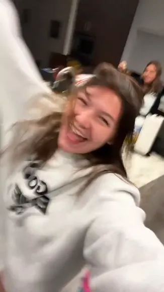 Krissyspaulding Sweatshirt Selfie Pout OnlyFans Video Leaked