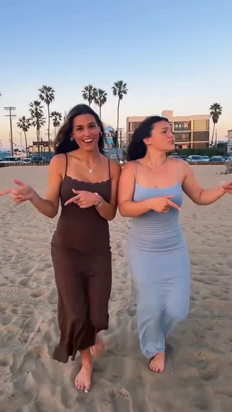 Krissyspaulding Beach Dress Dance OnlyFans Video Leaked