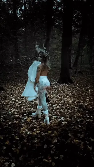 Kunshikitty White Bodysuit Forest Pose OnlyFans Video Leaked