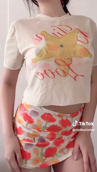 Kurixtee Floral Bikini Top Tease OnlyFans Video Leaked