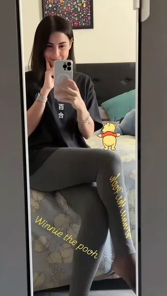 Kurolily Legs In Gray Leggings OnlyFans Video Leaked