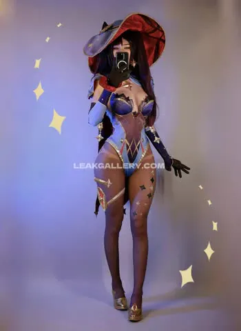 Kuroshiika Star-Adorned Bodysuit Pose OnlyFans Photo Leaked