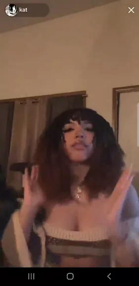 Kvrtez Low-Cut Crochet Top OnlyFans Video Leaked