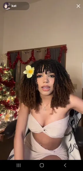 Kvrtez White Topless Bra Tease OnlyFans Video Leaked
