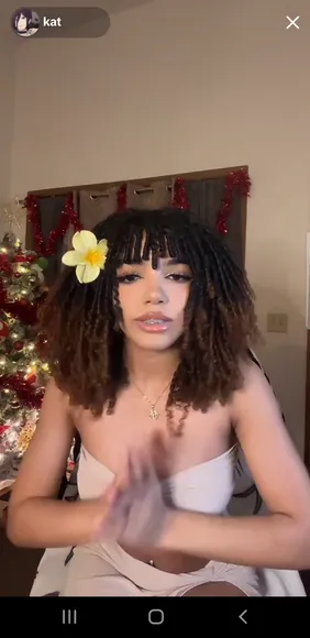 Kvrtez Strapless Top Tease OnlyFans Video Leaked