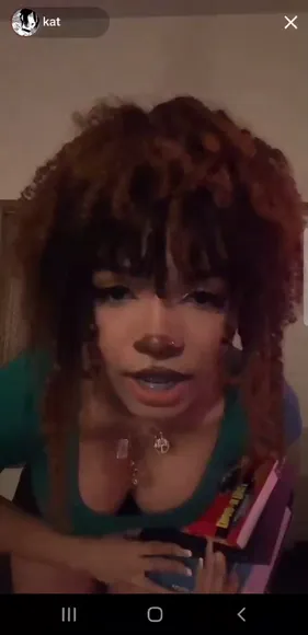 Kvrtez Green Crop Top Tease OnlyFans Video Leaked