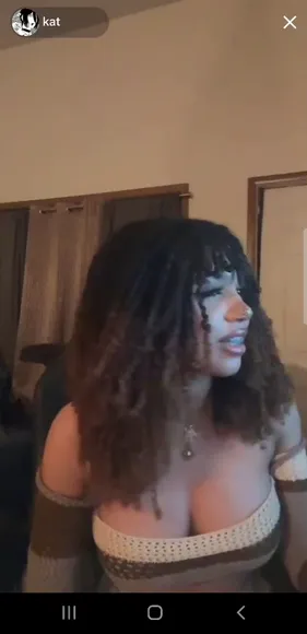 Kvrtez Low-Cut Crochet Top OnlyFans Video Leaked