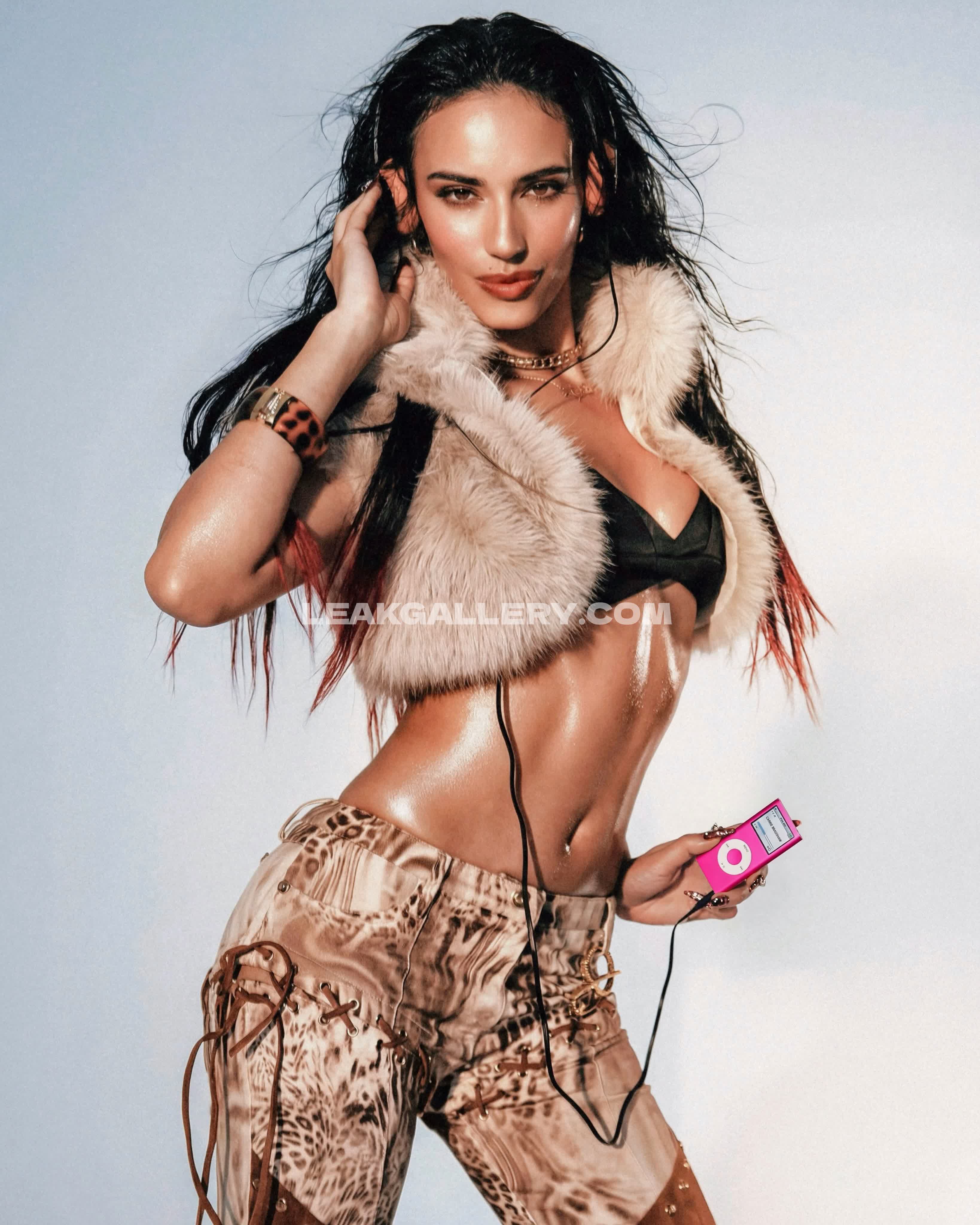 Kyliecantrall Exclusive Leaked Nude OnlyFans #12582354