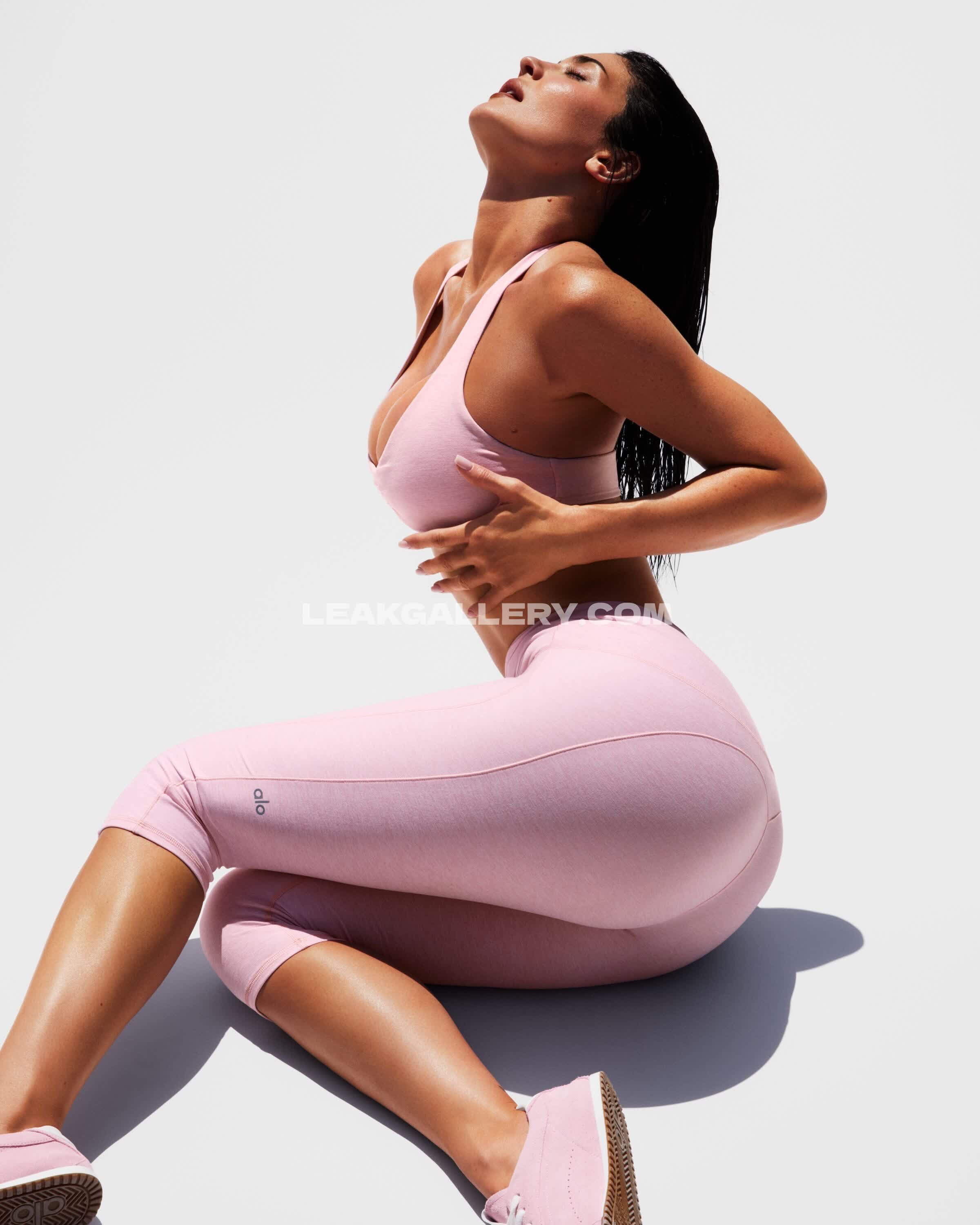 Kyliejenner Exclusive Leaked Nude OnlyFans #13474889