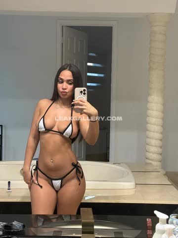 Lacamilacruzz Exclusive Leaked Nude OnlyFans #14411075