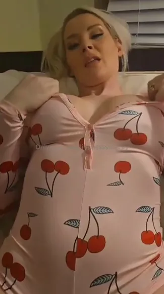 Laceyevanswwe Cherry Bodysuit Tease OnlyFans Video Leaked