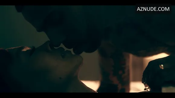 lala video thumbnail