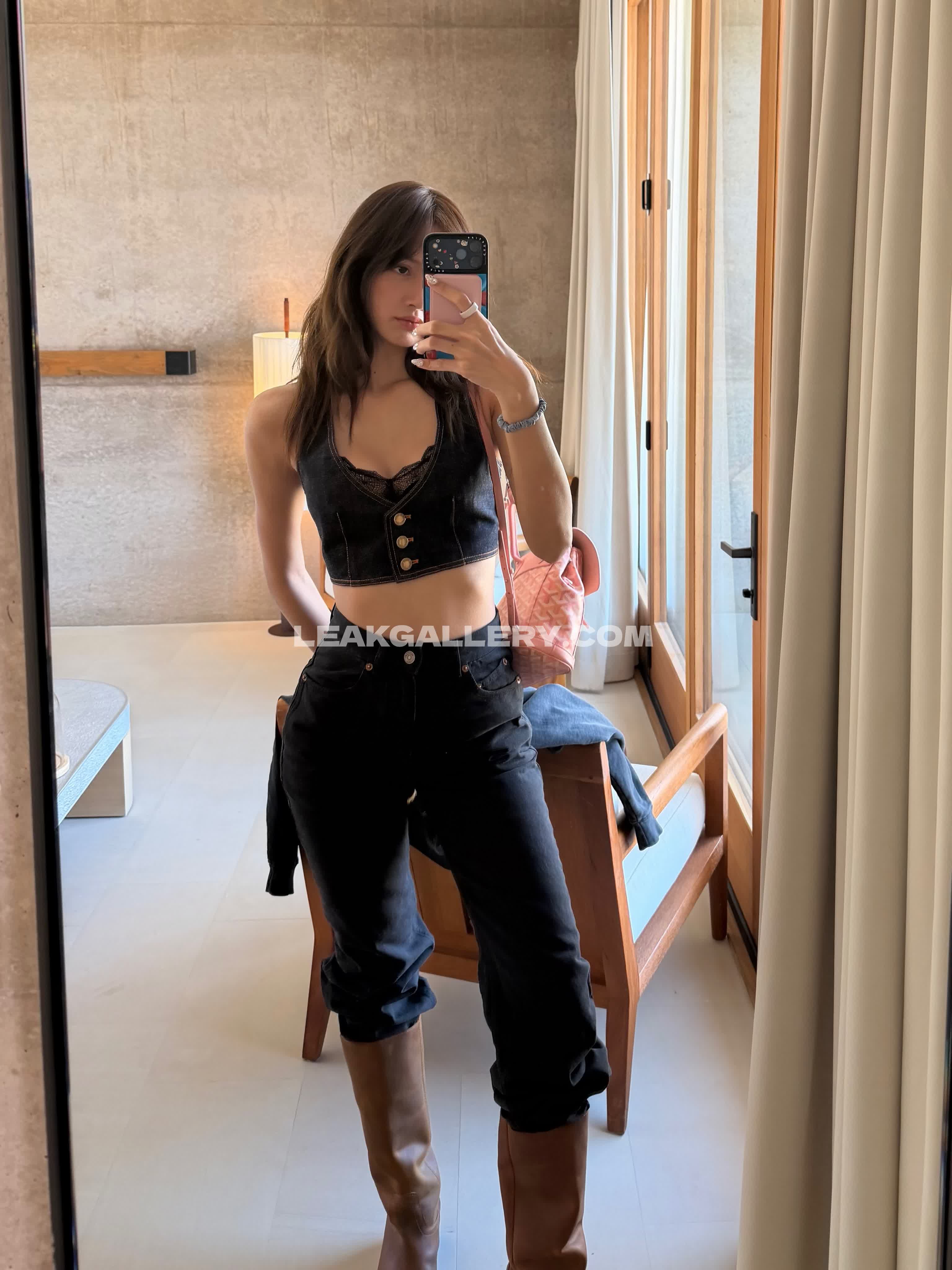 Lalalalisa_m Exclusive Leaked Nude OnlyFans #12962185